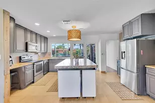 1736 NW 38th St, Oakland Park, FL 33309 - Photo 5