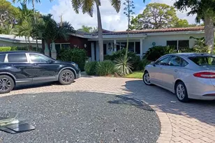 803 NE 21st Dr, Fort Lauderdale, FL 33305 - Photo 5