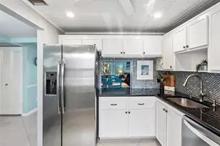 1035 Country Club Dr, Margate, FL 33063 - Photo 9