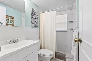 1035 Country Club Dr, Margate, FL 33063 - Photo 17