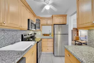 2050 NE 39th St, Lighthouse Point, FL 33064 - Photo 5