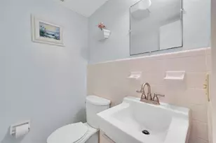 2050 NE 39th St, Lighthouse Point, FL 33064 - Photo 15