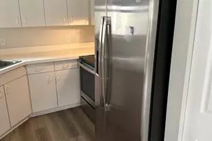 2825 Stoneway Ln, Fort Pierce, FL 34982 - Photo 9