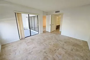 2320 S Cypress Bend Dr, Pompano Beach, FL 33069 - Photo 7