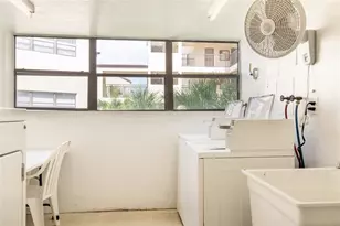 2320 S Cypress Bend Dr, Pompano Beach, FL 33069 - Photo 13