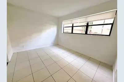 2320 S Cypress Bend Dr, Unit #106, Pompano Beach, FL 33069 - Photo 11