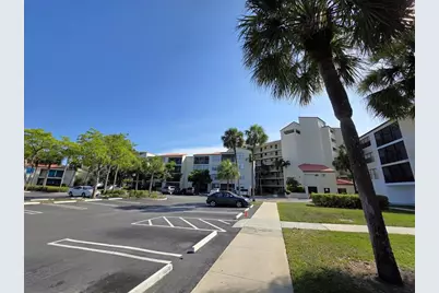 2320 S Cypress Bend Dr, Unit #106, Pompano Beach, FL 33069 - Photo 17