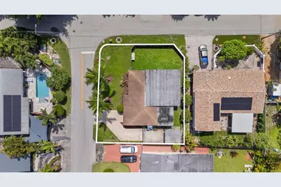 1498 NE 39th St, Oakland Park, FL 33334 - Photo 31