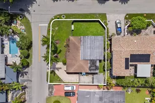 1498 NE 39th St, Oakland Park, FL 33334 - Photo 31