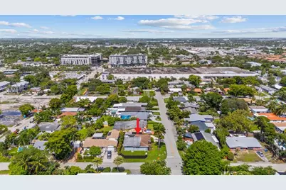 1498 NE 39th St, Oakland Park, FL 33334 - Photo 35