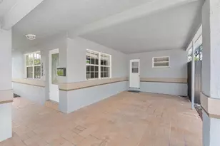 1498 NE 39th St, Oakland Park, FL 33334 - Photo 3