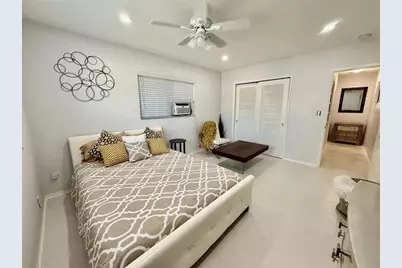 23 NE 19th Ave, Pompano Beach, FL 33060 - Photo 15