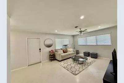 23 NE 19th Ave, Pompano Beach, FL 33060 - Photo 7