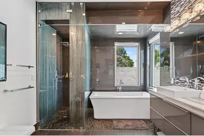 2460 NE 36th St, Fort Lauderdale, FL 33308 - Photo 29