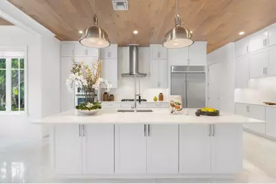 2306 NE 12th Ct, Fort Lauderdale, FL 33304 - Photo 19