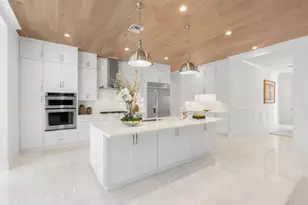 2306 NE 12th Ct, Fort Lauderdale, FL 33304 - Photo 21