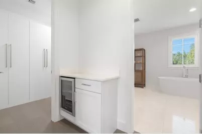 2306 NE 12th Ct, Fort Lauderdale, FL 33304 - Photo 53