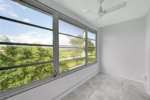 9761 Sunrise Lakes Blvd, Sunrise, FL 33322 - Photo 13