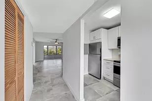 9761 Sunrise Lakes Blvd, Sunrise, FL 33322 - Photo 3