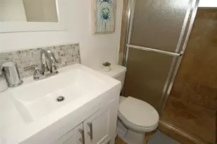 21 NE 57th Ct, Fort Lauderdale, FL 33334 - Photo 19