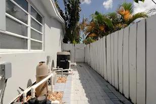21 NE 57th Ct, Fort Lauderdale, FL 33334 - Photo 27