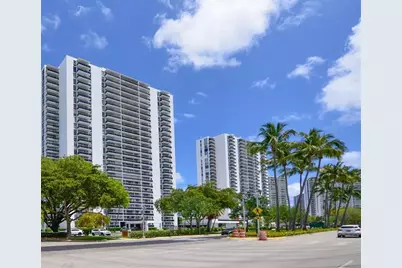 3625 N Country Club Dr, Unit #601, Miami, FL 33180 - Photo 7