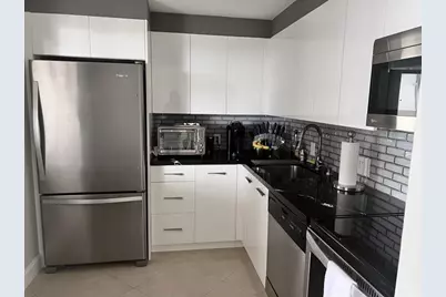 3625 N Country Club Dr, Unit #601, Miami, FL 33180 - Photo 3