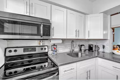 2131 NE 42nd Ct, Unit #104E, Lighthouse Point, FL 33064 - Photo 11