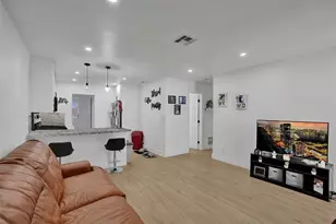 209 NE 9th St, Pompano Beach, FL 33060 - Photo 3