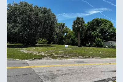 204 S Chillingworth Dr, West Palm Beach, FL 33409 - Photo 3