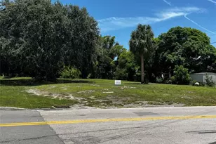 204 S Chillingworth Dr, West Palm Beach, FL 33409 - Photo 3