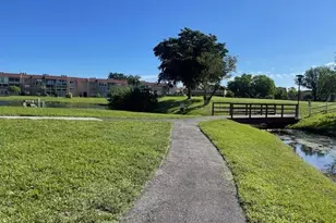 9861 Sunrise Lakes Blvd, Sunrise, FL 33322 - Photo 15