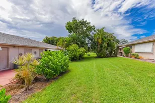 1382 High Point Way NE B, Delray Beach, FL 33445 - Photo 5