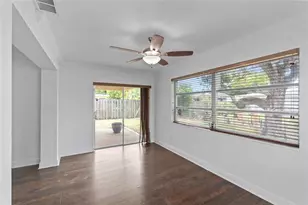 8470 NW 28th St, Sunrise, FL 33322 - Photo 11