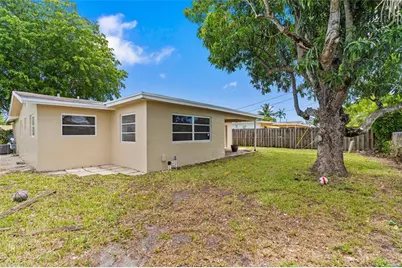 8470 NW 28th St, Sunrise, FL 33322 - Photo 21