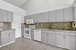 5801 Coach House Cir, Boca Raton, FL 33486 - Photo 11