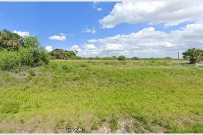 641  Royce Rd, Banyan Village, FL 33935 - Photo 5