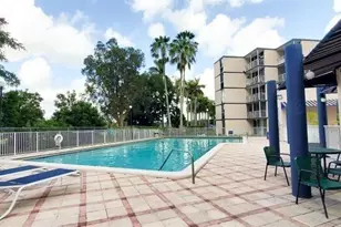 7035 NW 186th St, Hialeah, FL 33015 - Photo 3