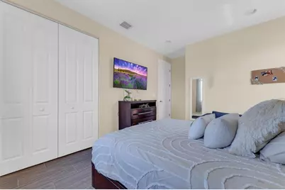 11330 SW 12th St, Pembroke Pines, FL 33025 - Photo 45