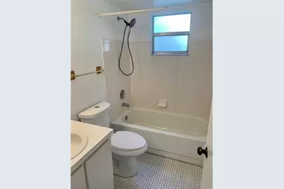 511  Gardens Dr, Unit #204, Pompano Beach, FL 33069 - Photo 11