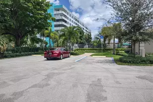 4200 Hillcrest Dr, Hollywood, FL 33021 - Photo 3