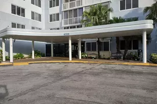 4200 Hillcrest Dr, Hollywood, FL 33021 - Photo 11