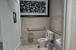 4200 Hillcrest Dr, Hollywood, FL 33021 - Photo 7