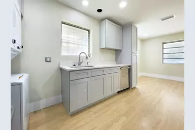 2287 NW 63rd St, Miami, FL 33147 - Photo 13