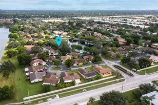 2259 Nova Village Dr, Davie, FL 33317 - Photo 31