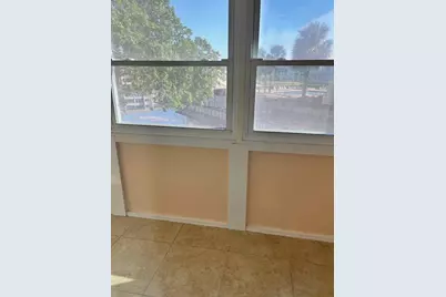 8200  Sunrise Lakes, Unit #212, Sunrise, FL 33322 - Photo 3