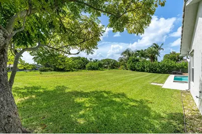 1911 NW 80th Ave, Margate, FL 33063 - Photo 3