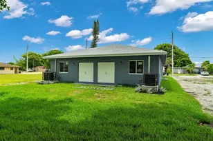 2451A NW 21st St, Fort Lauderdale, FL 33311 - Photo 3