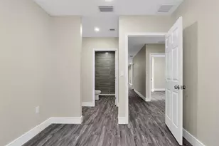 2451A NW 21st St, Fort Lauderdale, FL 33311 - Photo 13