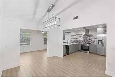 9700 NW 10th St, Pembroke Pines, FL 33024 - Photo 5